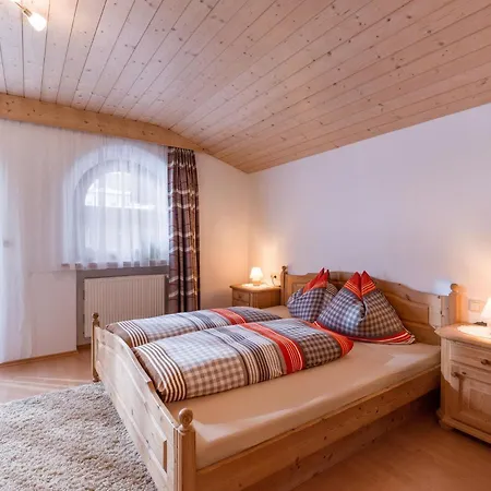Haus Sunnseiten Appartement Tux